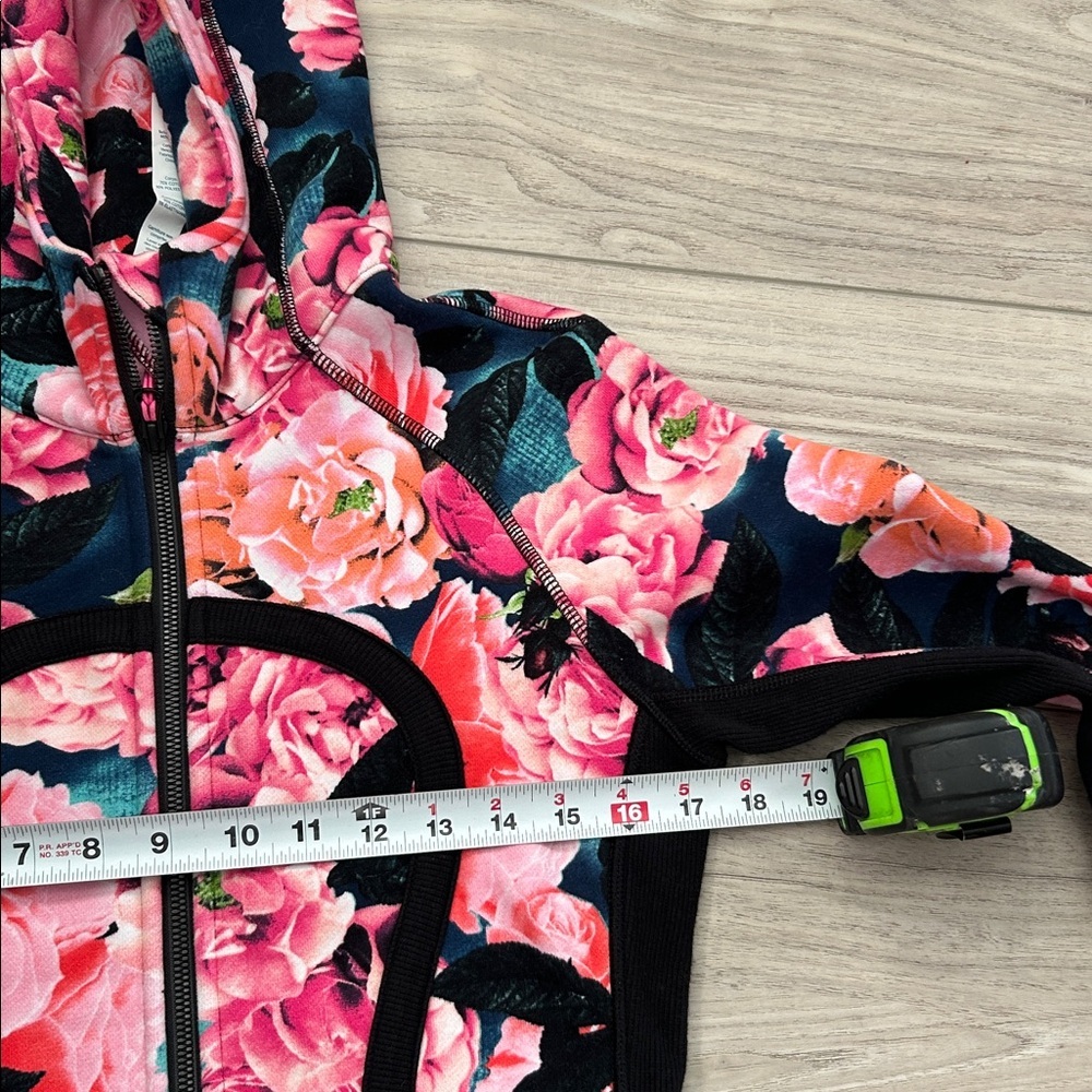 Lululemon Secret Garden Vintage Pink Floral Scuba Zip Hoodie Jacket Size 6 - Picture 12 of 14